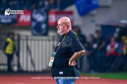Bojan Hodak Prihatin Jupe Patah Tulang Rusuk
