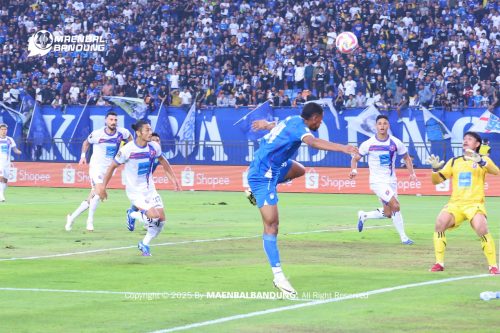 Piala Presiden 2025 : Babak Pertama, Persib Tertinggal Dari Port FC 0-1