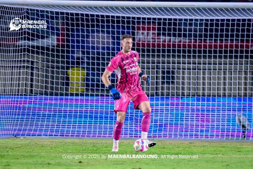 Adam Przybek Ungkap Dua Sosok Kiper Yang Jadi Inspirasinya