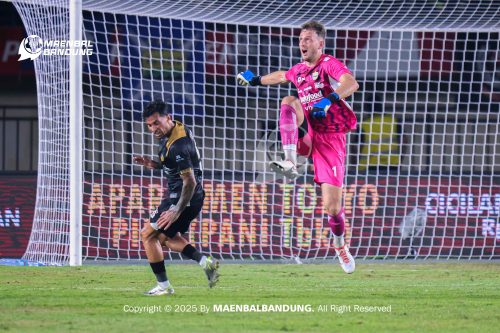 Adam Przybek Berkomentar Soal Debutnya Bersama Persib