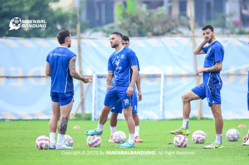 Persib Kaji Keputusan Penambahan Kuota Pemain Asing di Super League 2025/2026